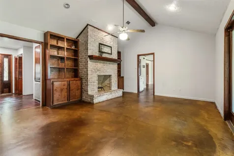 626 Meadowlark Lane Winnie TX 77665