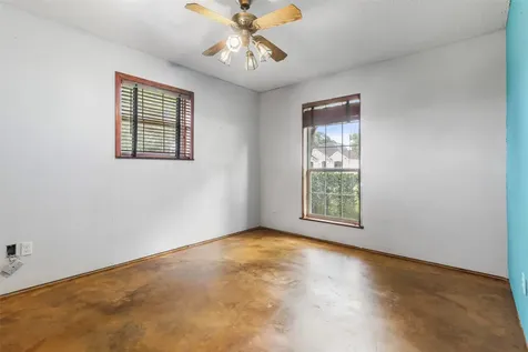 626 Meadowlark Lane Winnie TX 77665