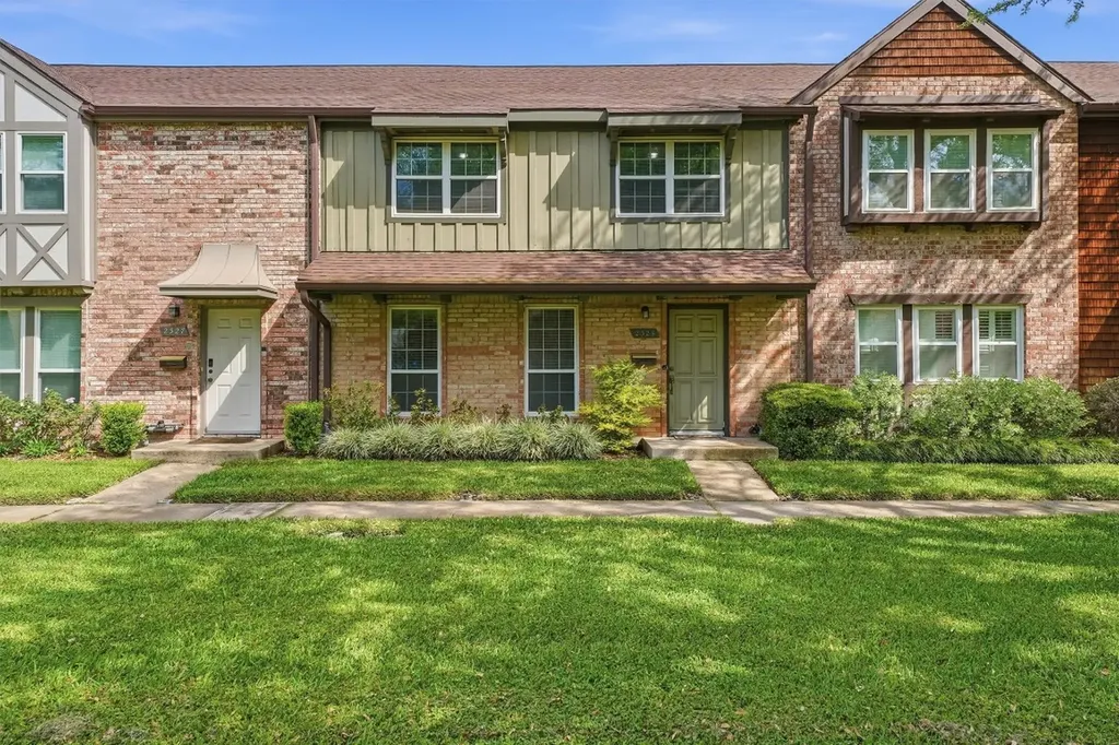 2325 Triway Lane 208 Houston TX 77043