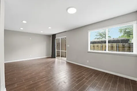 2325 Triway Lane 208 Houston TX 77043
