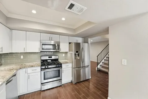 2325 Triway Lane 208 Houston TX 77043