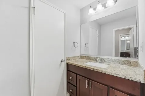 2325 Triway Lane 208 Houston TX 77043