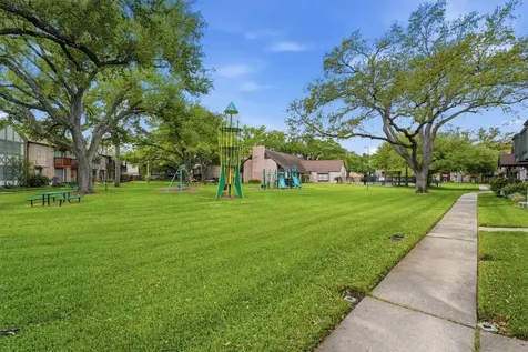 2325 Triway Lane 208 Houston TX 77043