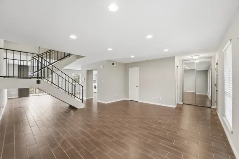 2325 Triway Lane 208 Houston TX 77043