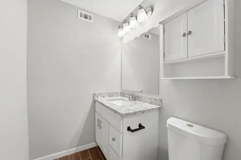 2325 Triway Lane 208 Houston TX 77043