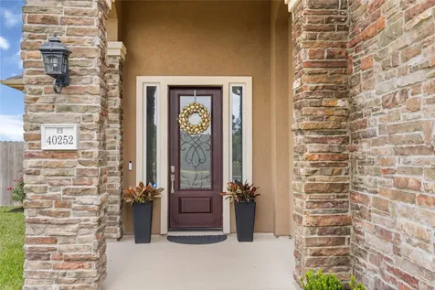 40252 Spyglass Hill Drive Cleveland TX 77327