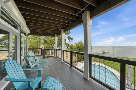 4019 Bayshore Drive Bacliff TX 77518