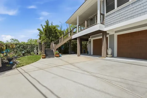4019 Bayshore Drive Bacliff TX 77518