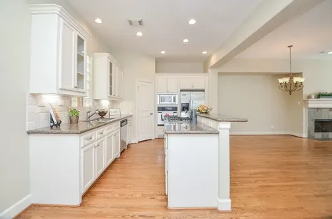 222 Knox Street F Houston TX 77007