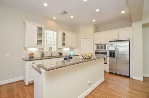 222 Knox Street F Houston TX 77007