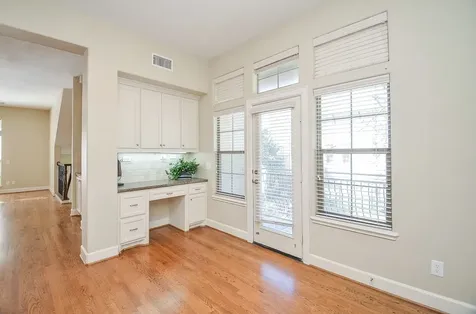 222 Knox Street F Houston TX 77007