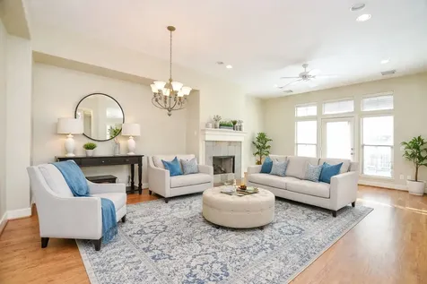 222 Knox Street F Houston TX 77007