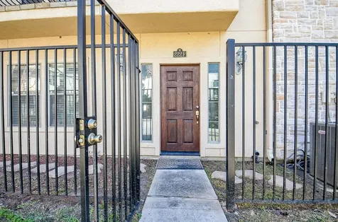222 Knox Street F Houston TX 77007