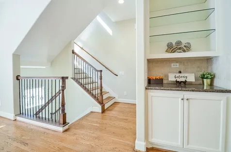 222 Knox Street F Houston TX 77007
