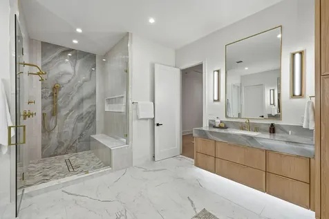 5011 Glenmeadow Drive Houston TX 77096