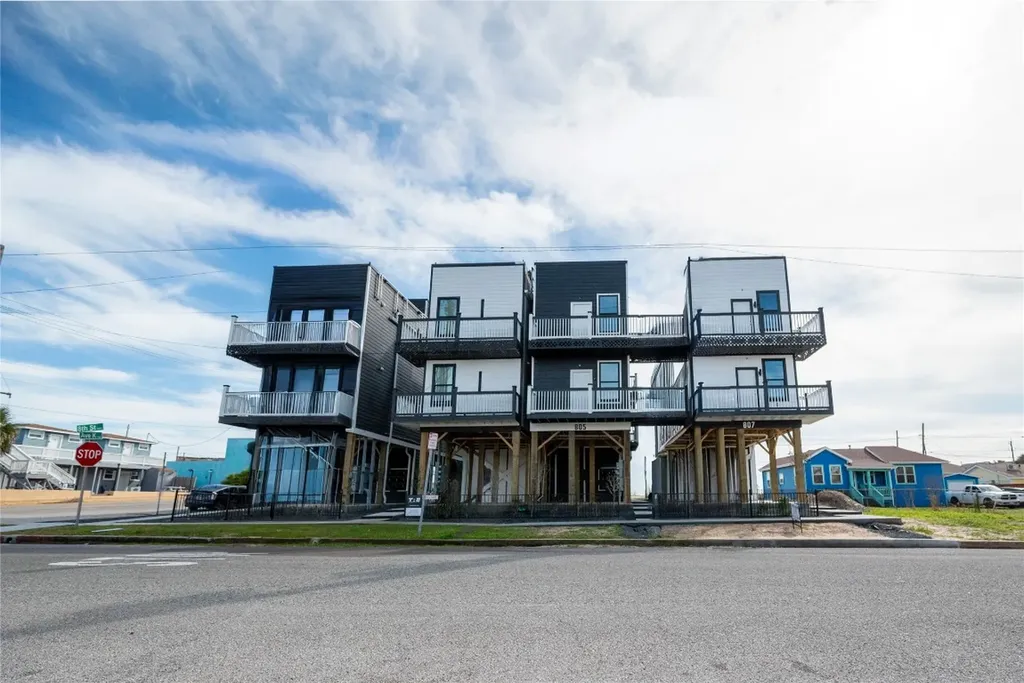 805 Avenue K B Galveston TX 77550