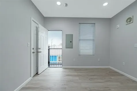 805 Avenue K B Galveston TX 77550