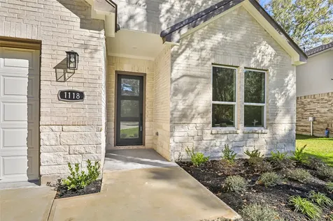1118 Neros Palace New Caney TX 77357