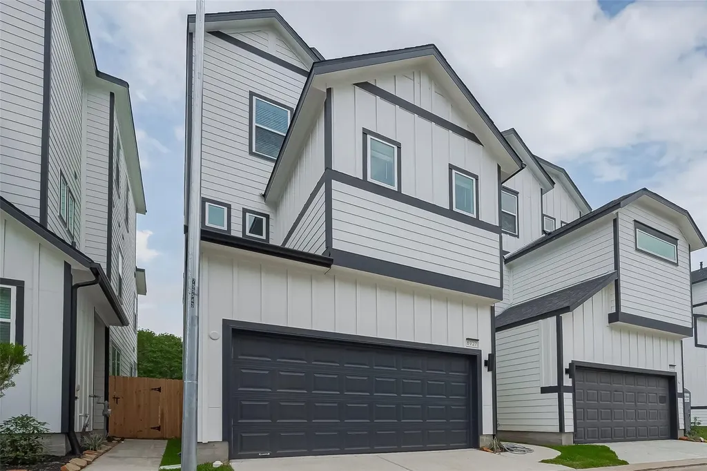 8919 Grovner Place Houston TX 77055