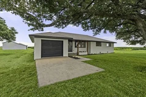 2606 Long Lane Wallis TX 77485