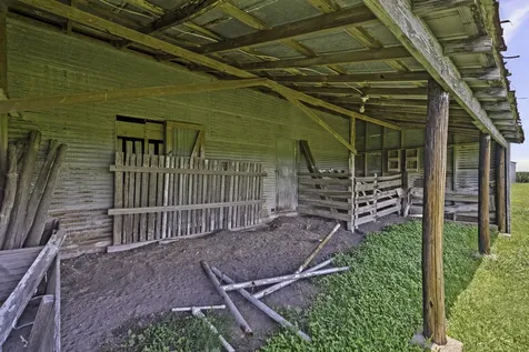 2606 Long Lane Wallis TX 77485