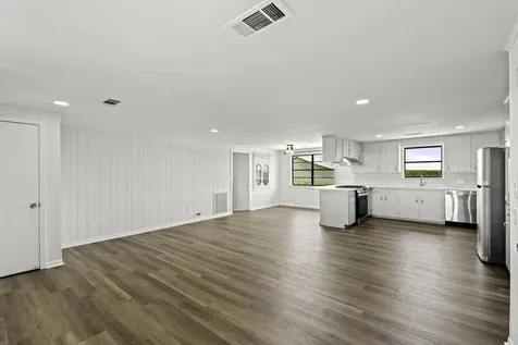 2606 Long Lane Wallis TX 77485