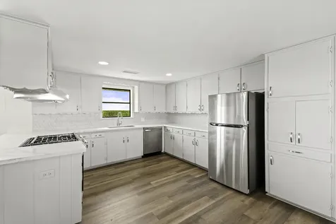 2606 Long Lane Wallis TX 77485