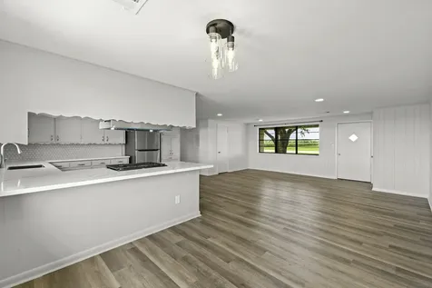 2606 Long Lane Wallis TX 77485