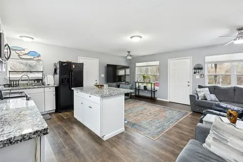 239 Fishermans Trail Huntsville TX 77320