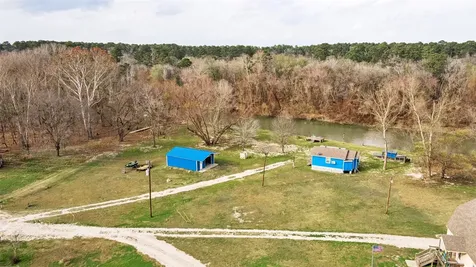 239 Fishermans Trail Huntsville TX 77320