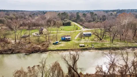 239 Fishermans Trail Huntsville TX 77320
