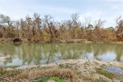 239 Fishermans Trail Huntsville TX 77320