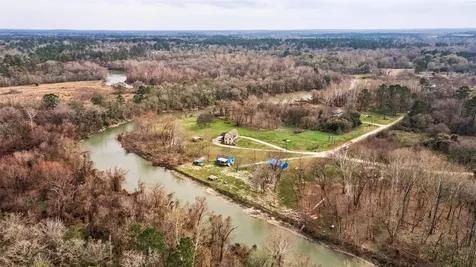 239 Fishermans Trail Huntsville TX 77320