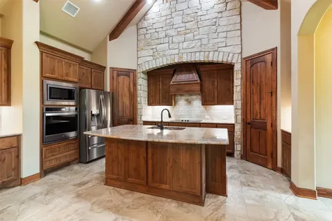 10040 Henley Cove Iola TX 77861
