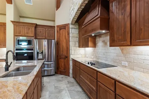 10040 Henley Cove Iola TX 77861