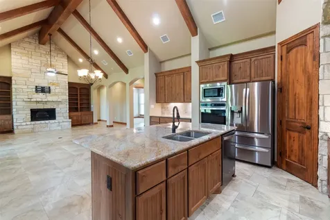 10040 Henley Cove Iola TX 77861