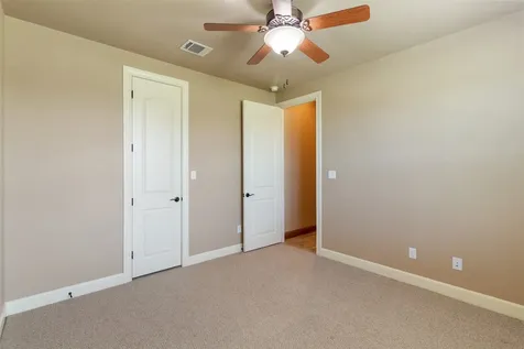 10040 Henley Cove Iola TX 77861