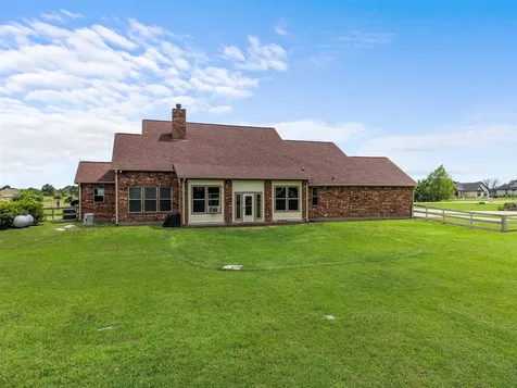 10040 Henley Cove Iola TX 77861
