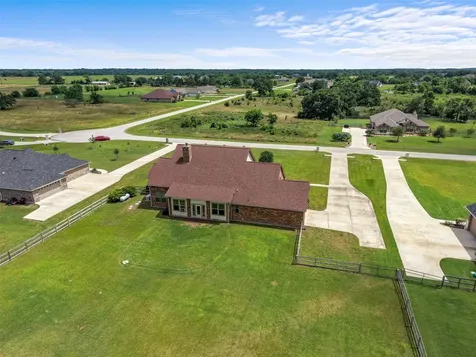 10040 Henley Cove Iola TX 77861