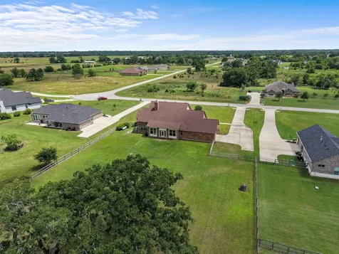 10040 Henley Cove Iola TX 77861