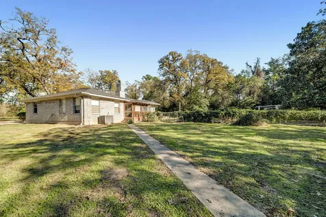 6 W Trail Lane Hilltop Lakes TX 77871