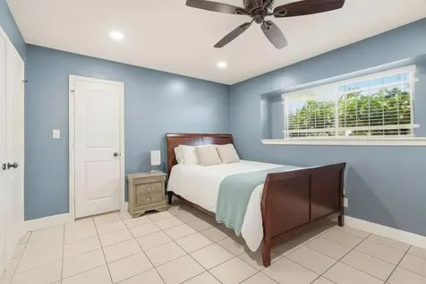 9458 Neuens Road 9458 Houston TX 77080