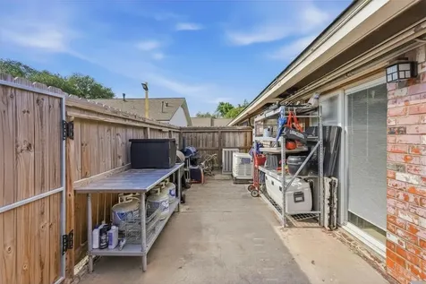 9458 Neuens Road 9458 Houston TX 77080