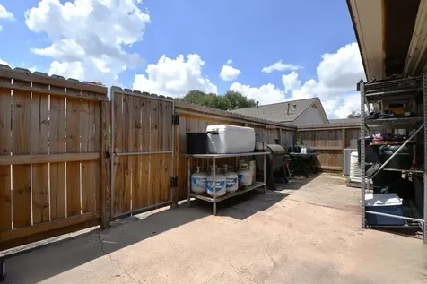 9458 Neuens Road 9458 Houston TX 77080