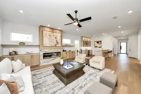 1623 Viking Drive Houston TX 77018