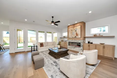 1623 Viking Drive Houston TX 77018