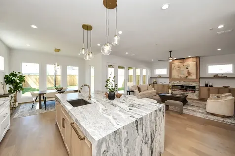 1623 Viking Drive Houston TX 77018