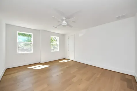 1623 Viking Drive Houston TX 77018