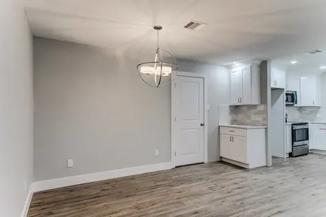5535 Elm Springs Drive Houston TX 77048