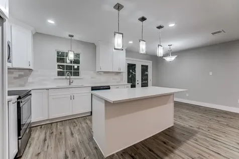 5535 Elm Springs Drive Houston TX 77048